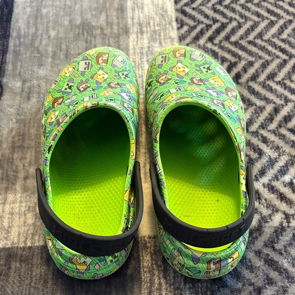 🐢Kids Graphic Green Slippers